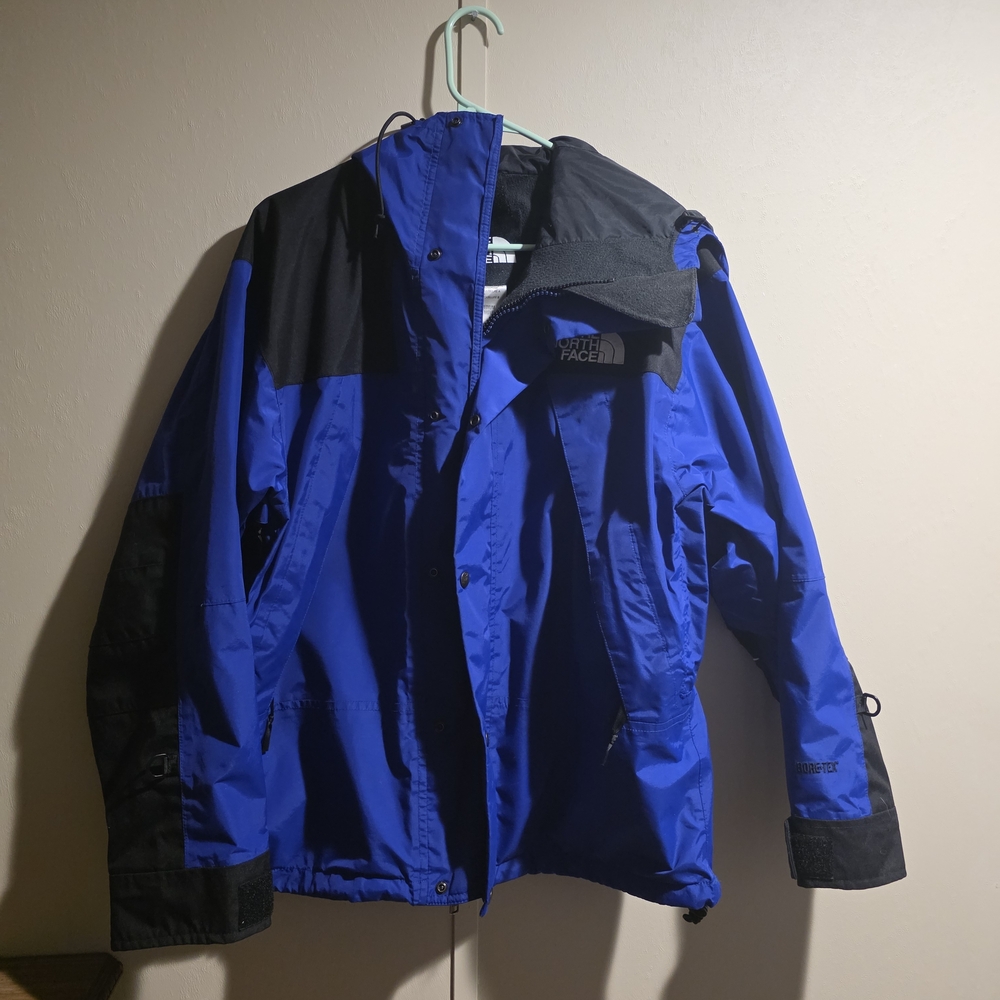 Vintage 90's North Face Men's Jacket in Blue and Black - Goretex (Medium)
